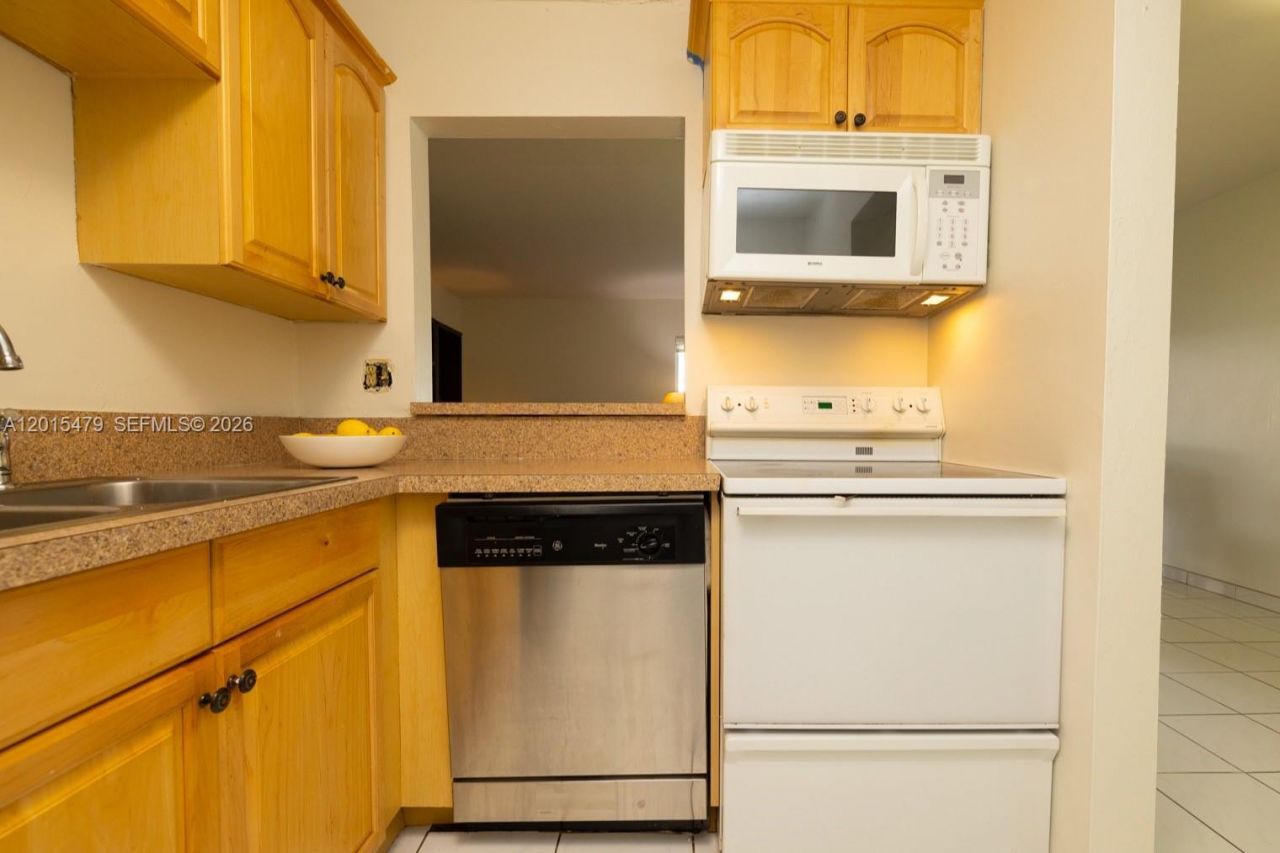 10385 N Kendall Dr , Unit P1, Miami, FL 33176 Photo