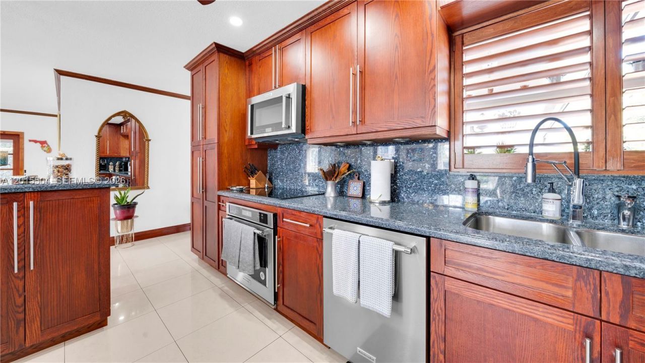 10435 SW 92nd St , Miami, FL 33176 Photo