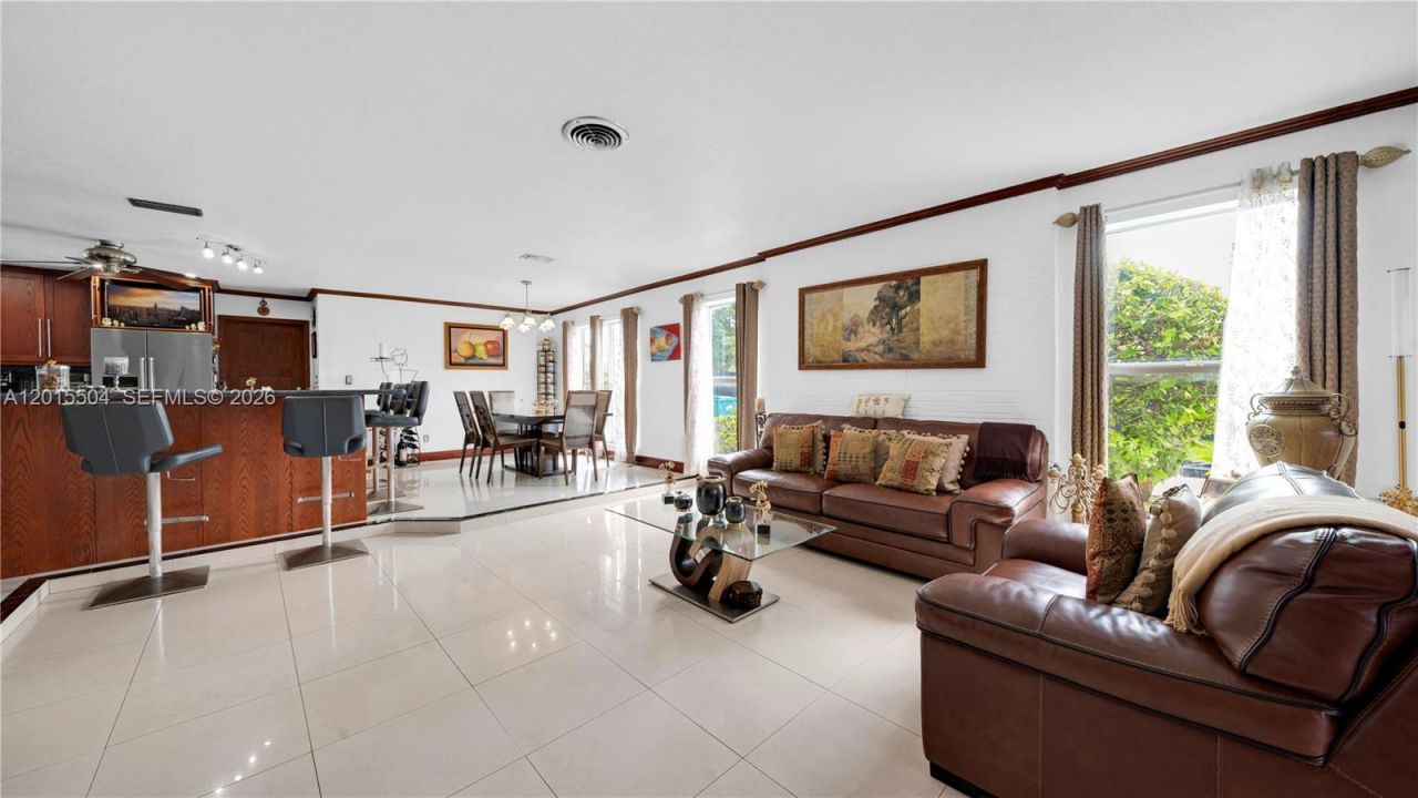 10435 SW 92nd St , Miami, FL 33176 Photo