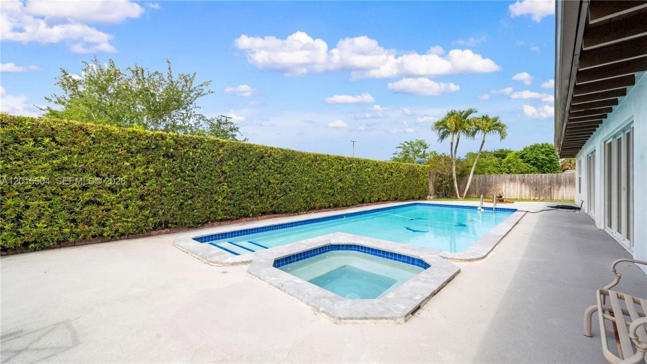 10435 SW 92nd St , Miami, FL 33176 Photo