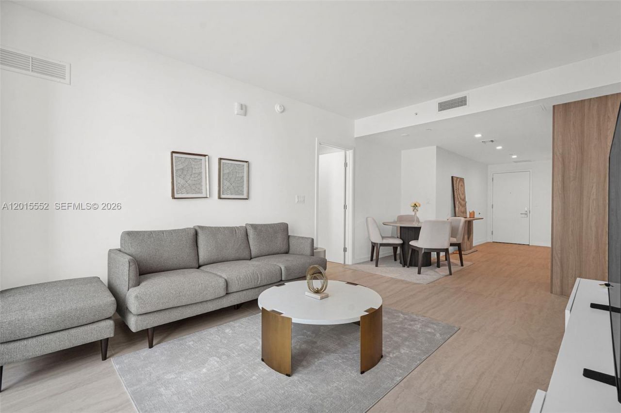 77 SE 5th St, Unit 1511, Miami, FL 33131 Photo