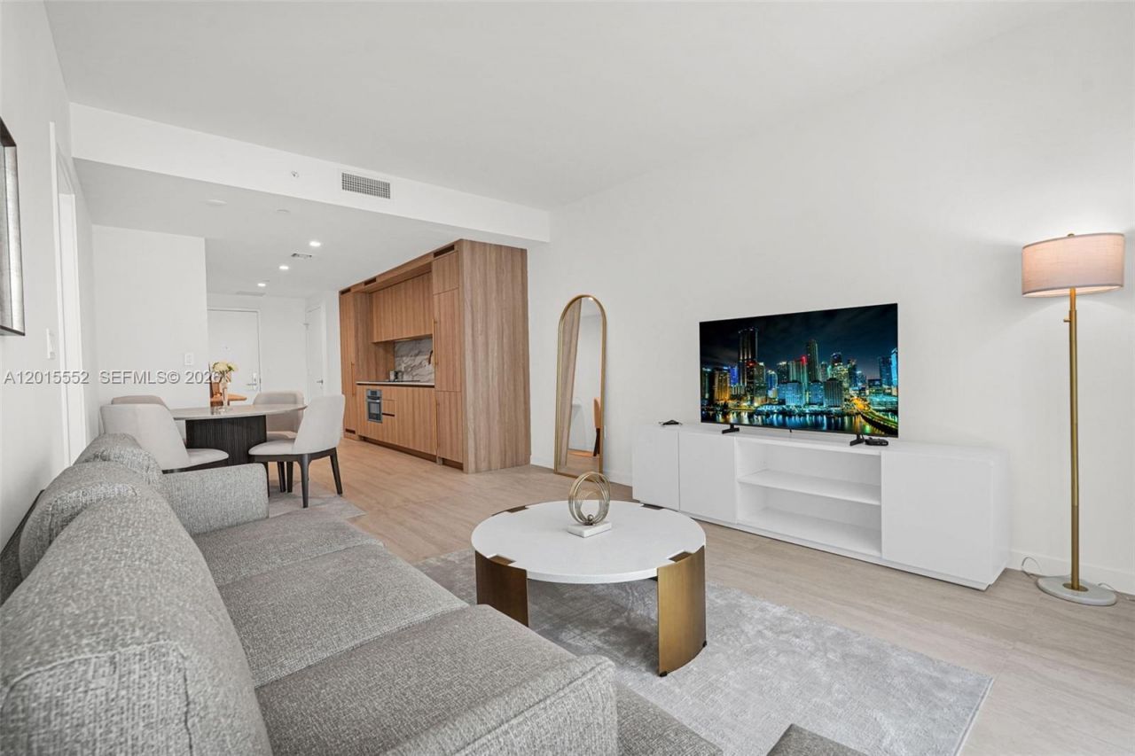 77 SE 5th St, Unit 1511, Miami, FL 33131 Photo