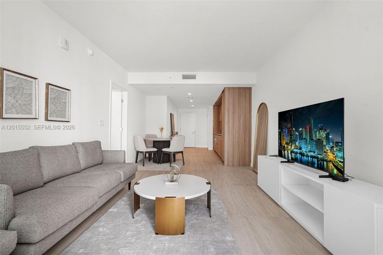 77 SE 5th St, Unit 1511, Miami, FL 33131 Photo