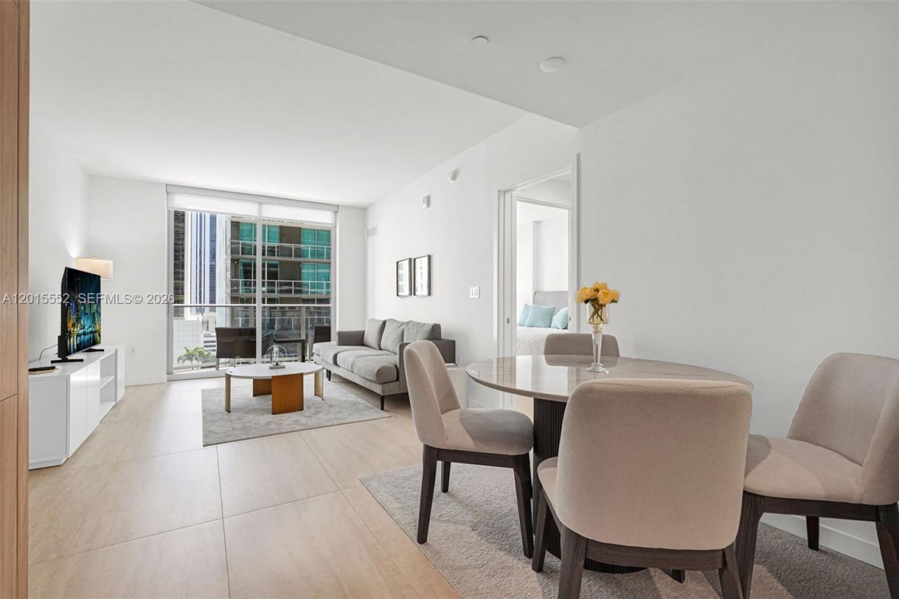 77 SE 5th St, Unit 1511, Miami, FL 33131 Photo