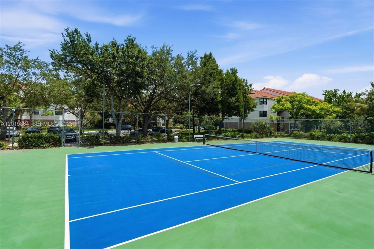 10131 W Sunrise Blvd , Unit 204, Plantation, FL 33322 Photo