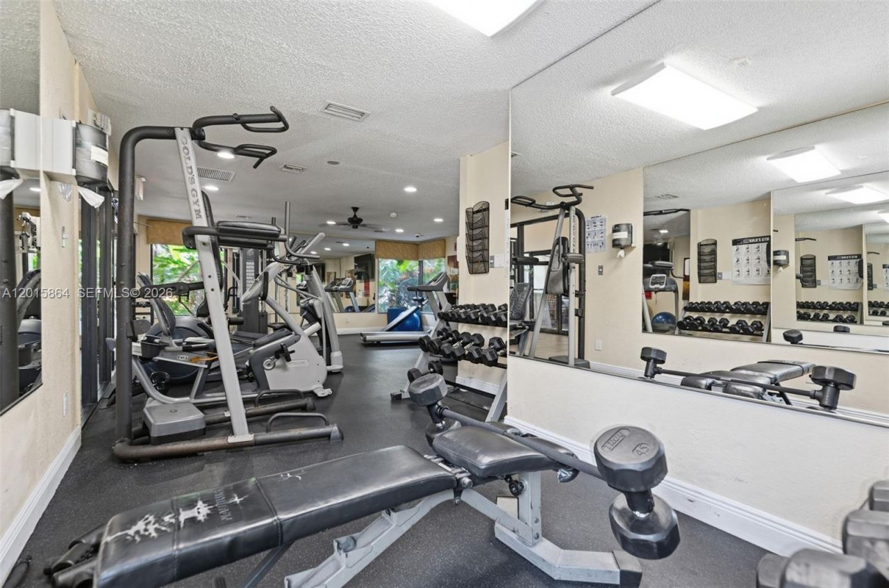 10131 W Sunrise Blvd , Unit 204, Plantation, FL 33322 Photo
