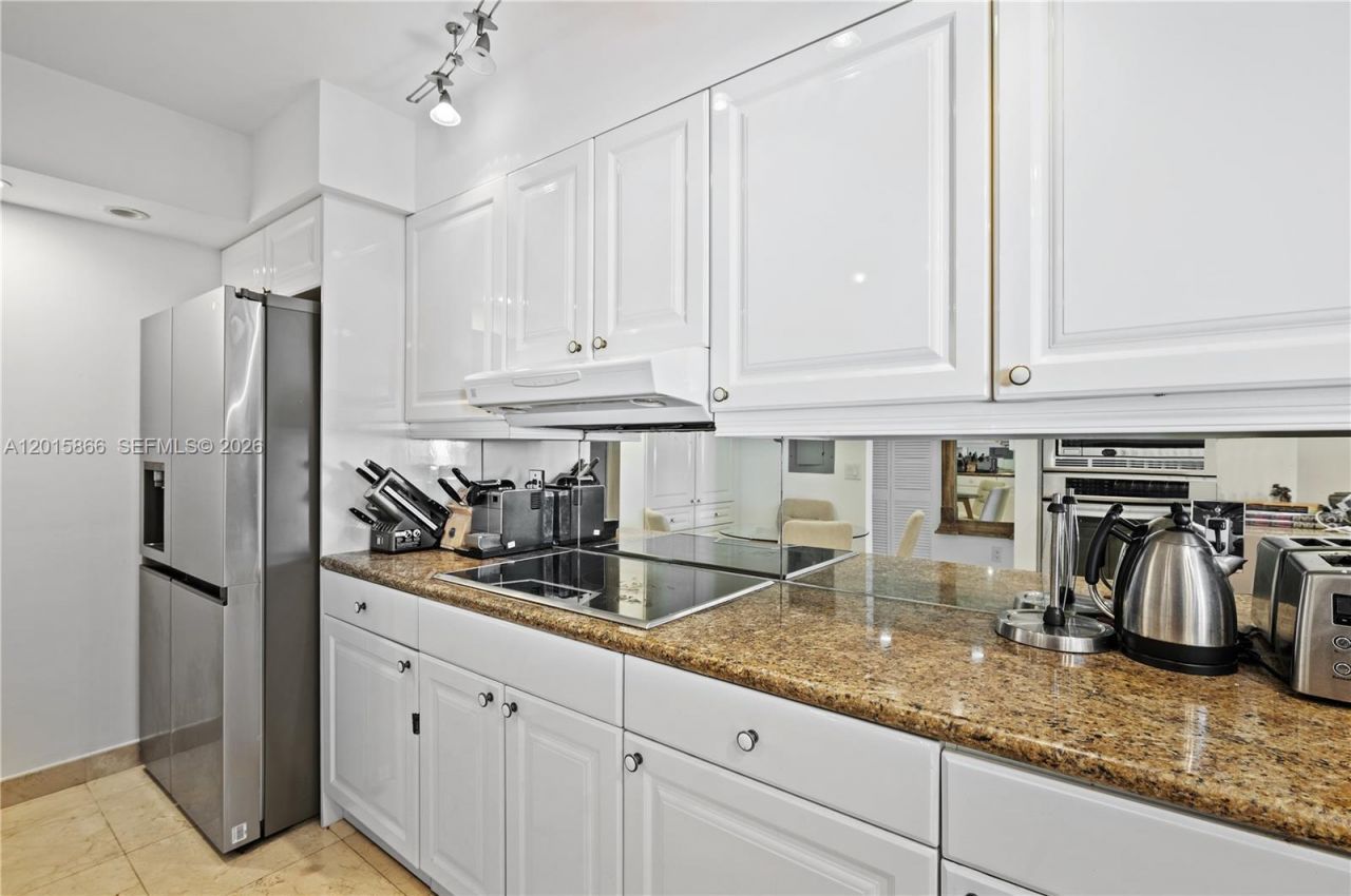 8925 Collins Ave , Unit 9J, Surfside, FL 33154 Photo