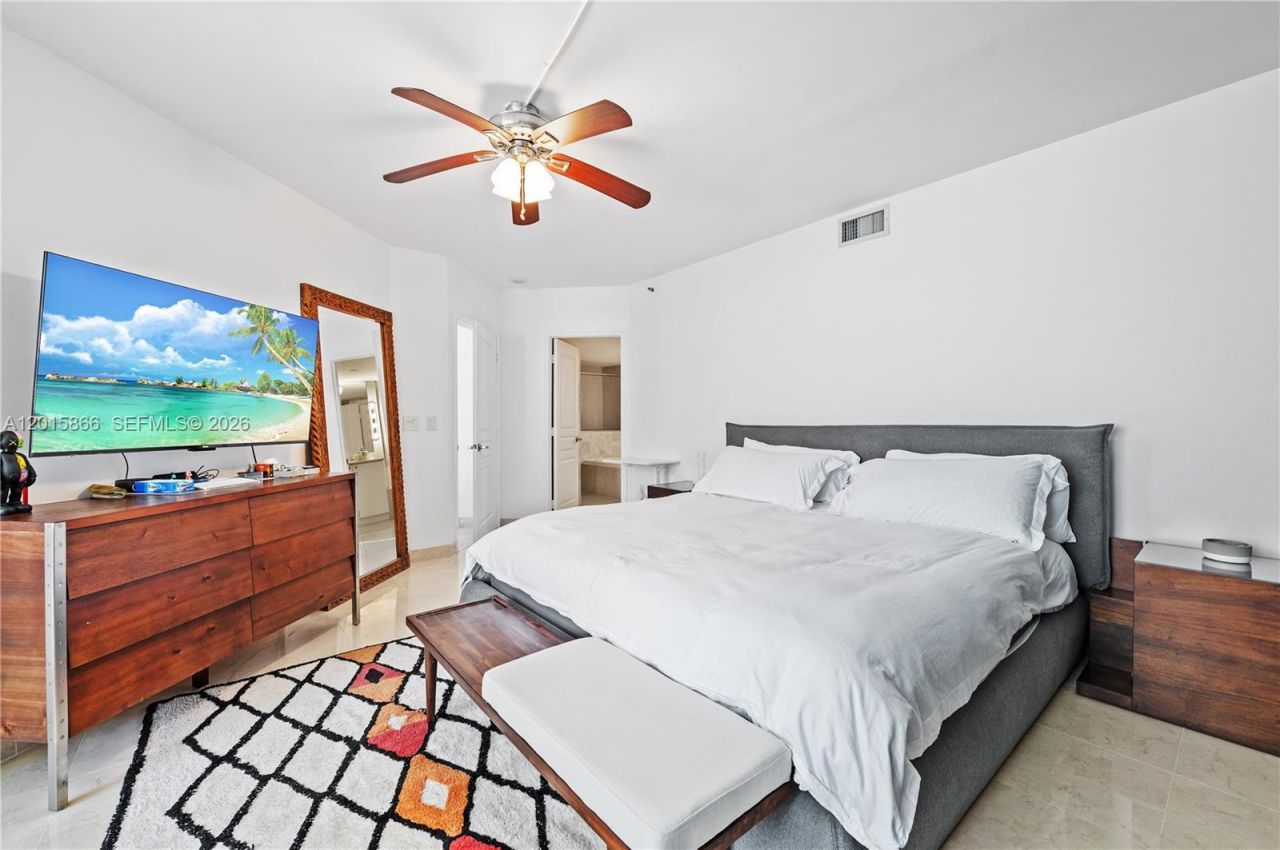 8925 Collins Ave , Unit 9J, Surfside, FL 33154 Photo
