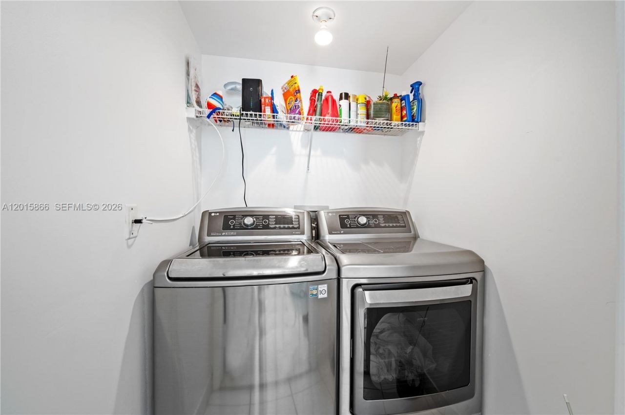 8925 Collins Ave , Unit 9J, Surfside, FL 33154 Photo
