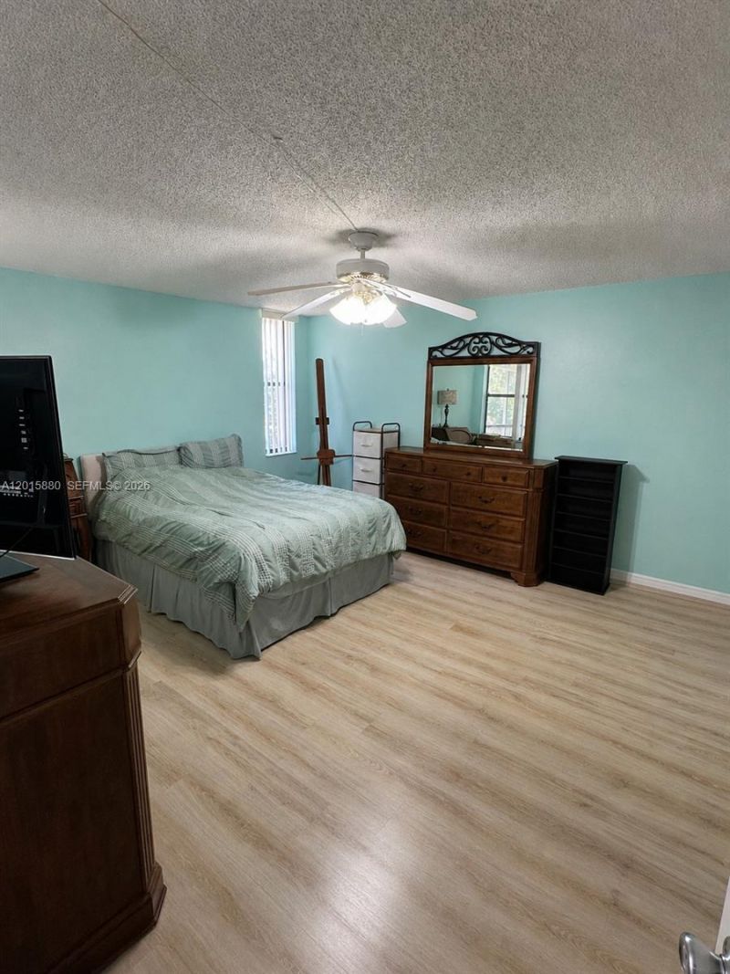 6800 Cypress Rd, Unit 415, Plantation, FL 33317 Photo
