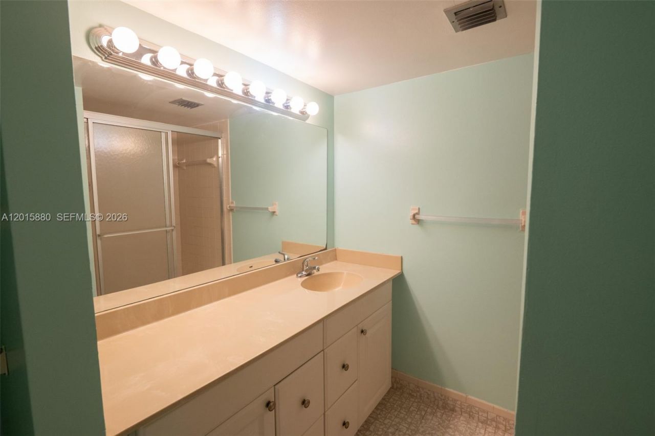 6800 Cypress Rd, Unit 415, Plantation, FL 33317 Photo