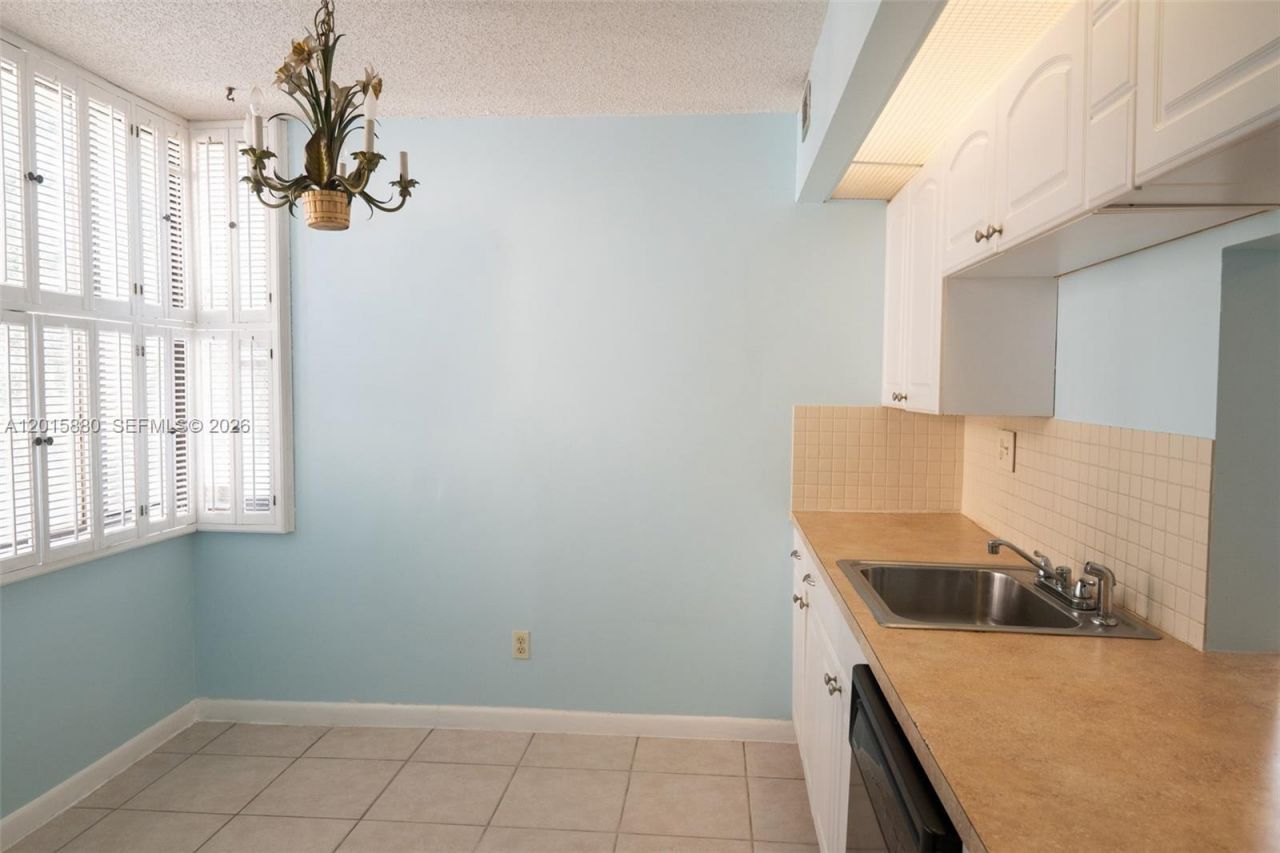 6800 Cypress Rd, Unit 415, Plantation, FL 33317 Photo
