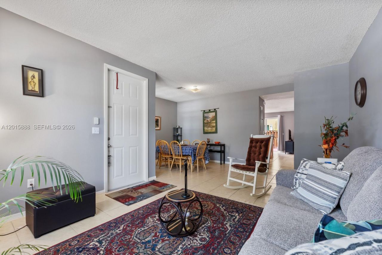 934 NE 42nd Ter, Homestead, FL 33033 Photo