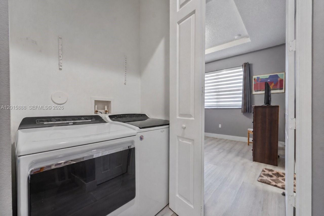 934 NE 42nd Ter, Homestead, FL 33033 Photo