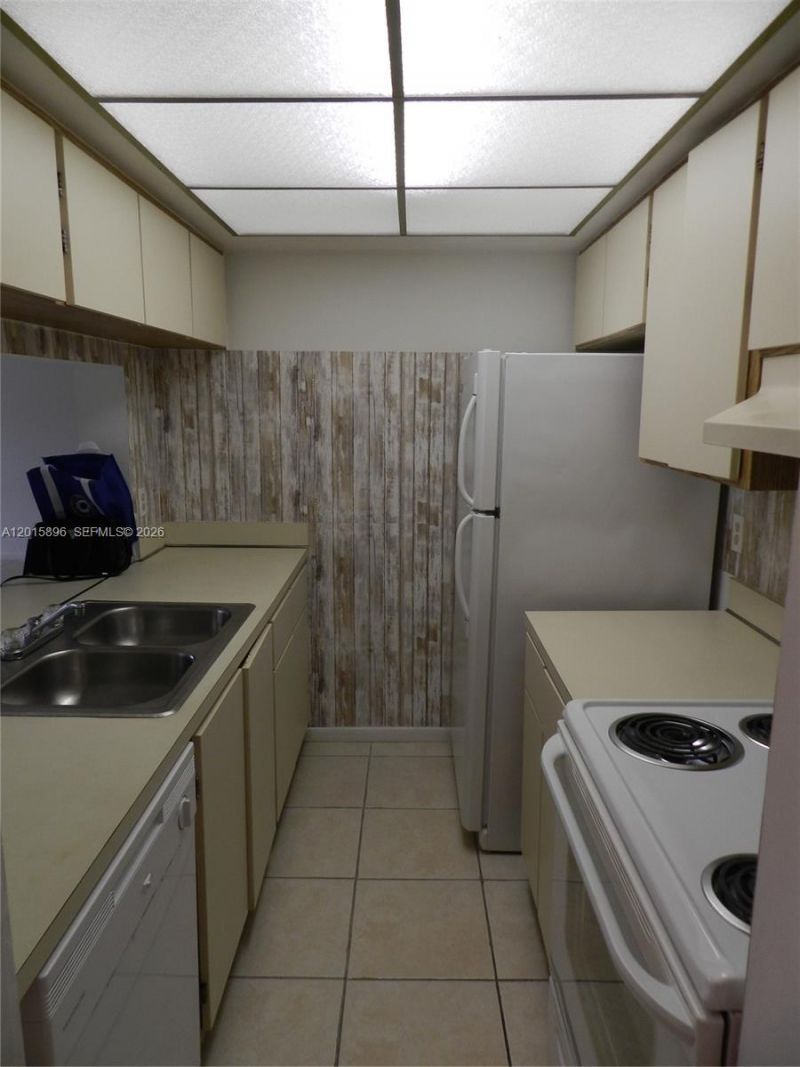 10001 W Atlantic Blvd , Unit 216, Coral Springs, FL 33071 Photo