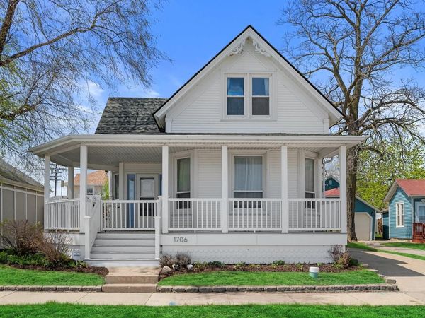 1706 Michigan BOULEVARD, Racine, WI 53402
