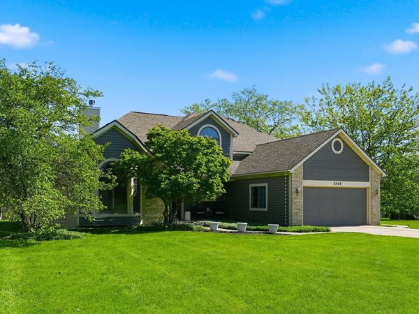 2705 Riveroak Drive, Fort Wayne, IN 46825