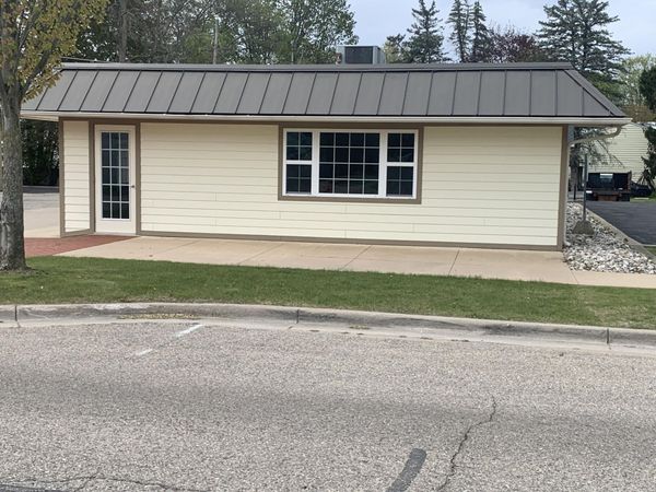 215 E Edgerton Street, Howard City, MI 49329