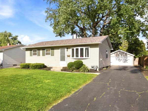 804 Pearson Drive , Joliet, IL 60435