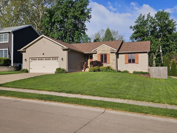 2740 Duggleby Street, Davenport, IA 52803