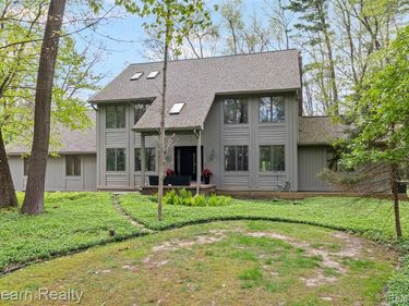 5126 Braddock Court, Brighton Twp, MI 48114