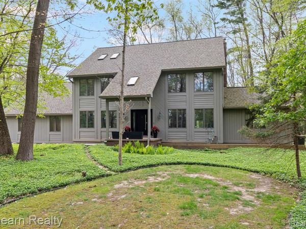 5126 Braddock Court , Brighton Twp, MI 48114