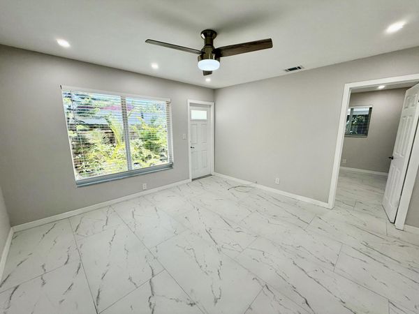 1652 NE 33rd Street, Unit B, Oakland Park, FL 33334