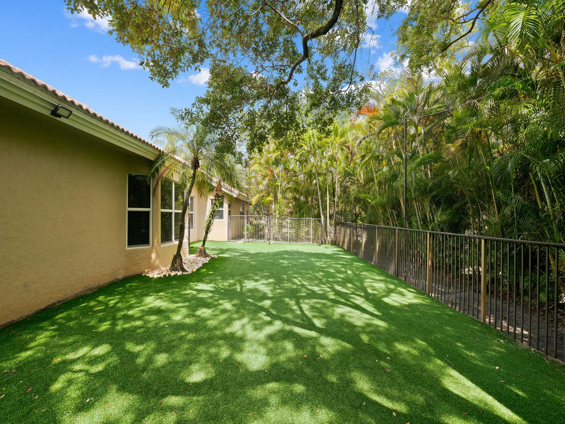 1207 Manor Drive S, Weston, FL 33326 Photo