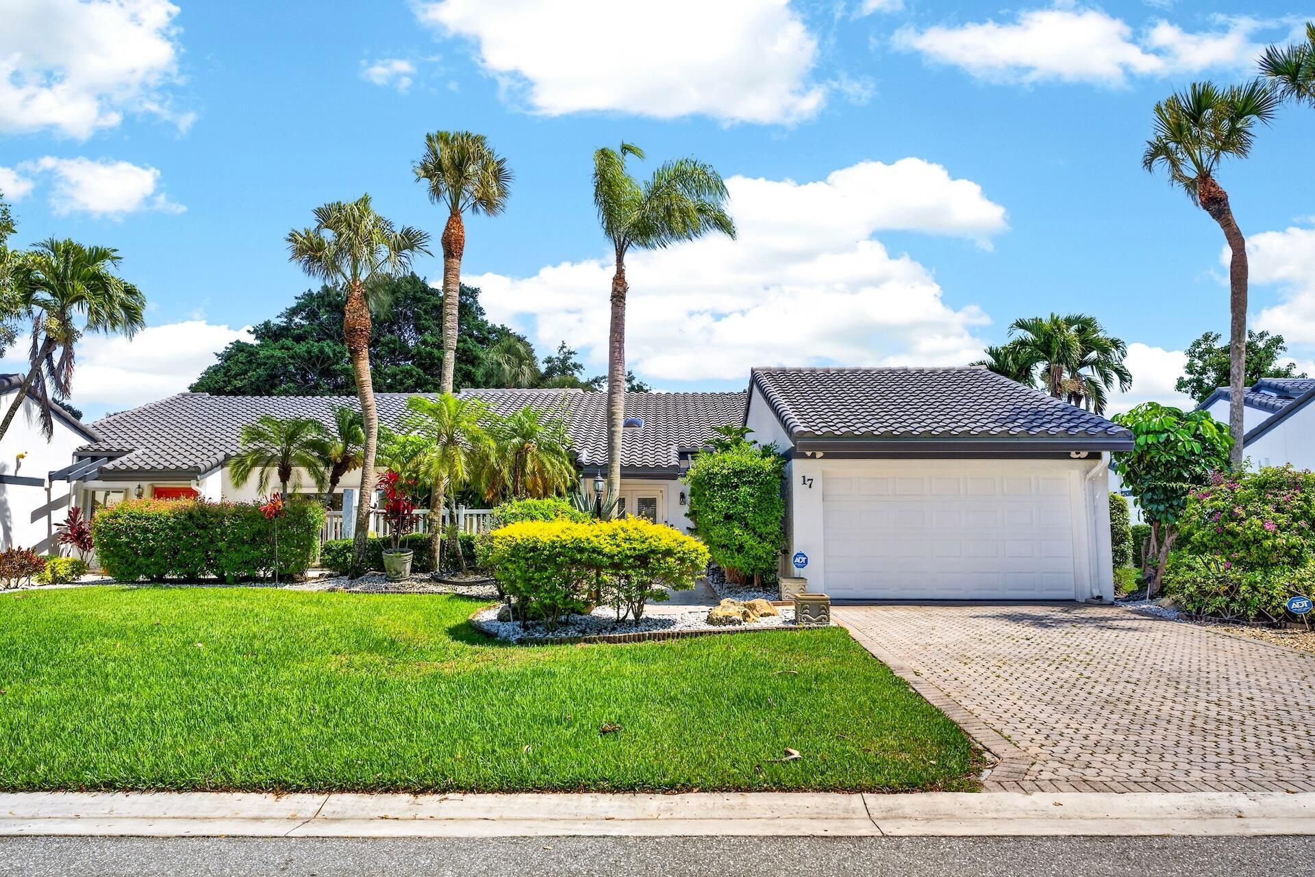 17 Villa Lane, Boynton Beach, FL 33436 Photo