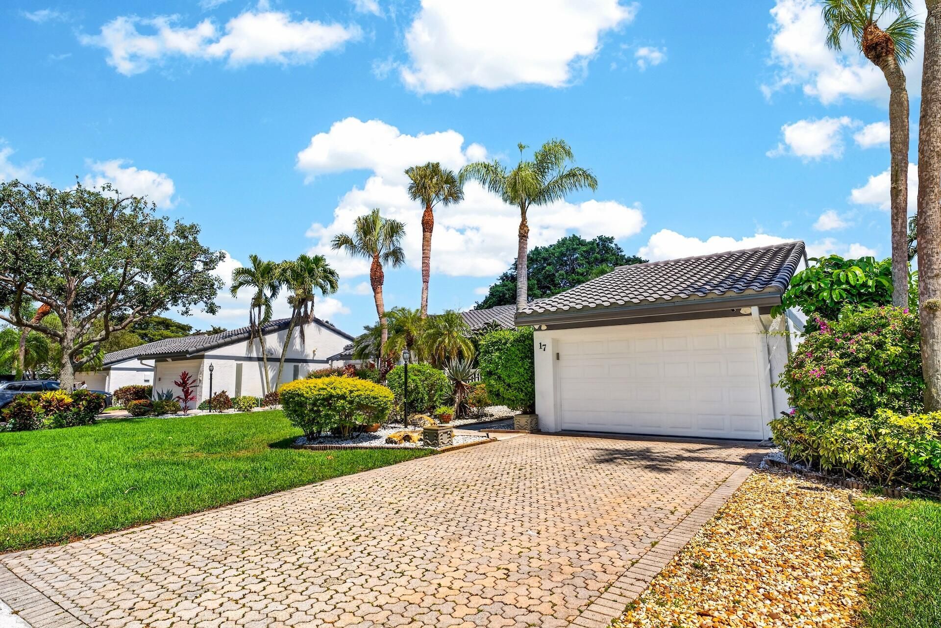 17 Villa Lane, Boynton Beach, FL 33436 Photo
