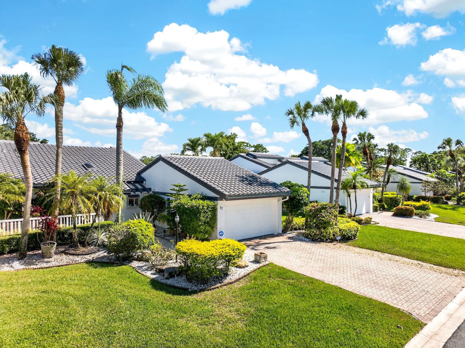 17 Villa Lane, Boynton Beach, FL 33436 Photo