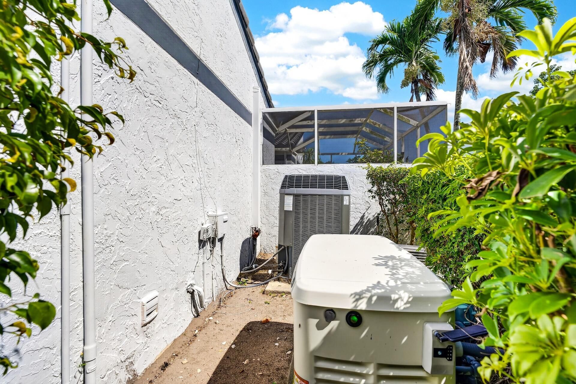 17 Villa Lane, Boynton Beach, FL 33436 Photo
