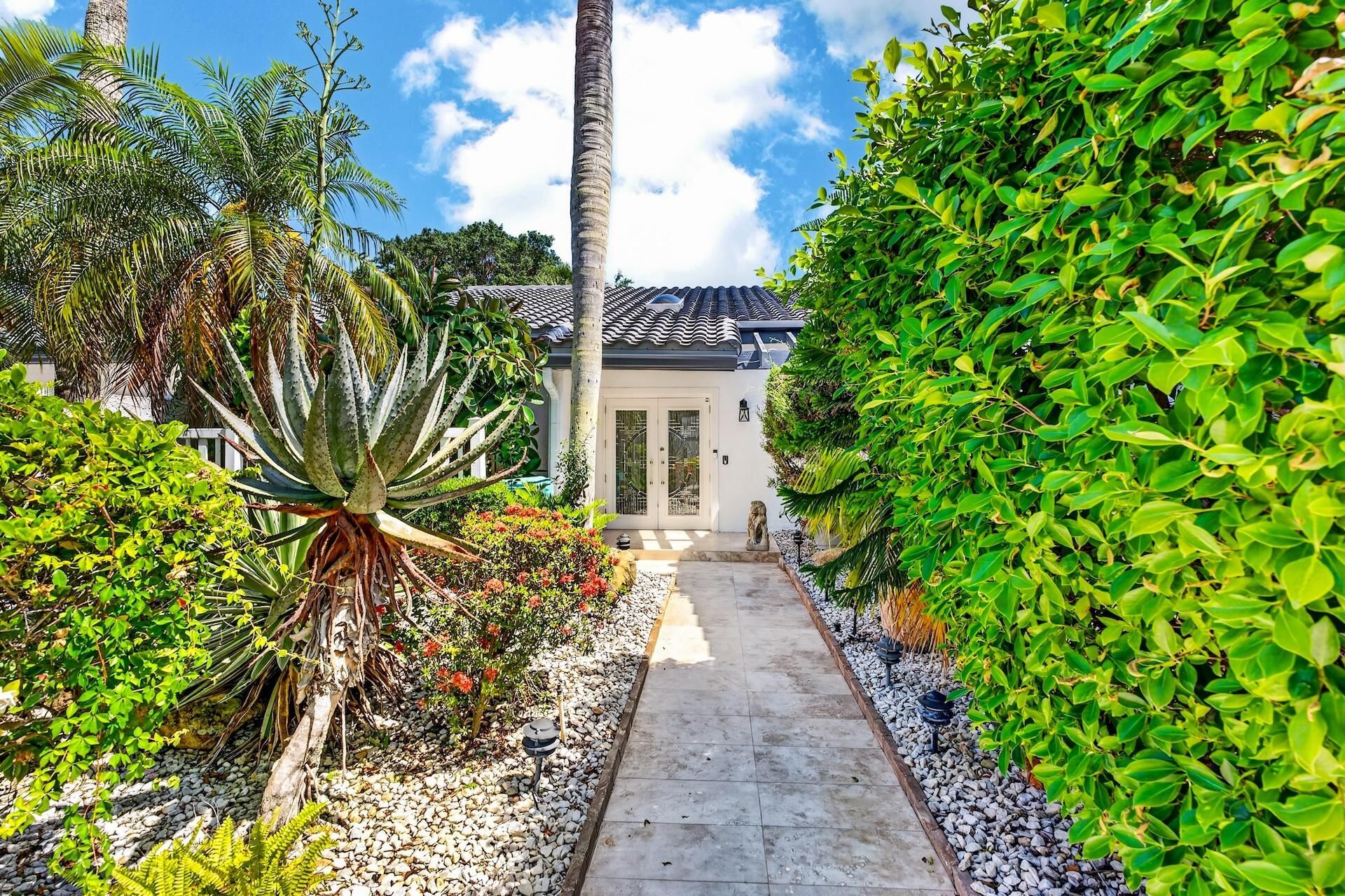 17 Villa Lane, Boynton Beach, FL 33436 Photo
