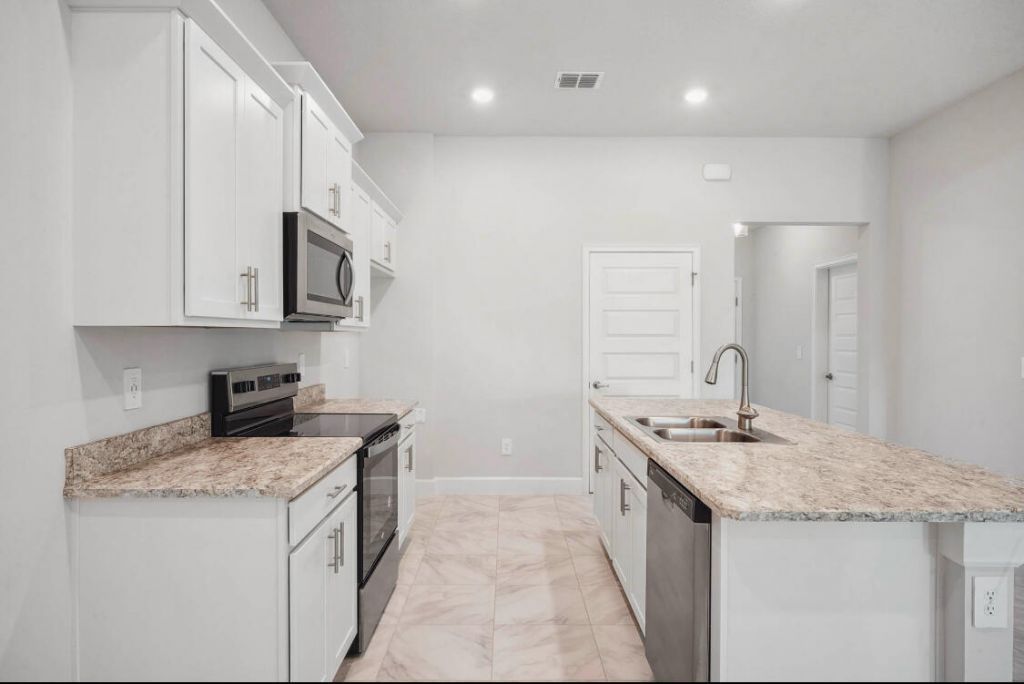 8605 Giovanni Avenue, Fort Pierce, FL 34951 Photo