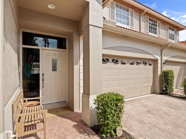 33 Monterey Pointe Drive, Palm Beach Gardens, FL 33418