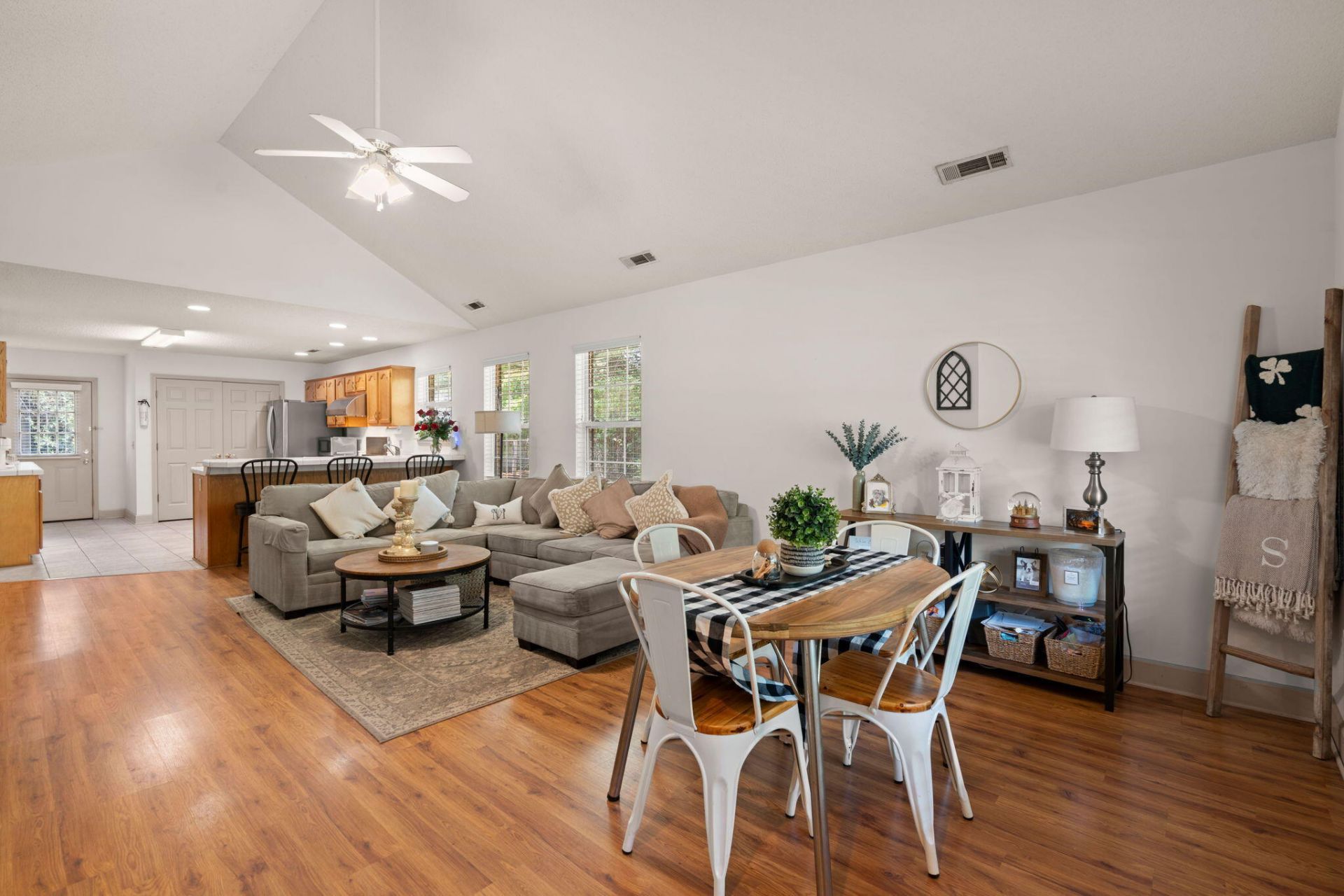 149 Franklin Circle Photo 15