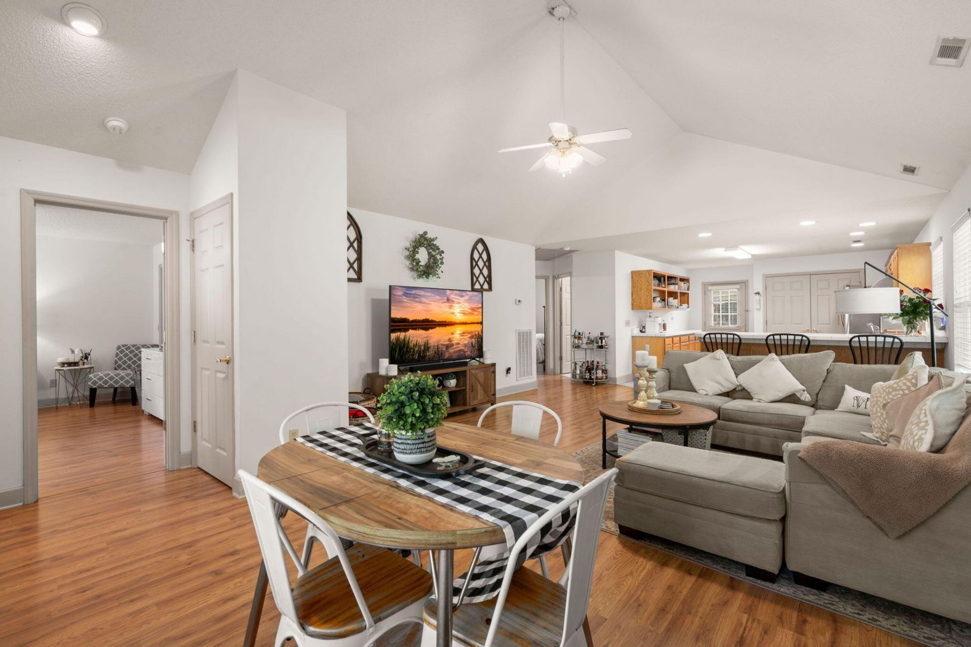 149 Franklin Circle Photo 17