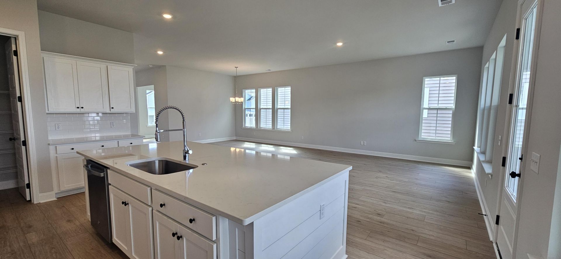 253 Maritime Way Photo 12
