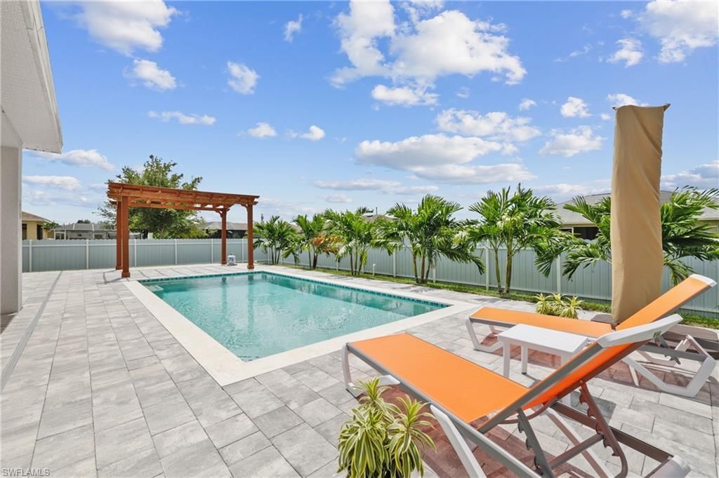 2016 NW 1st Ave, Cape Coral, FL 33993 Photo