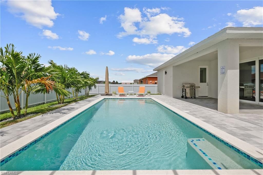2016 NW 1st Ave, Cape Coral, FL 33993 Photo