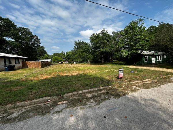 710 Scarbrough ST, Rockdale, TX 76567