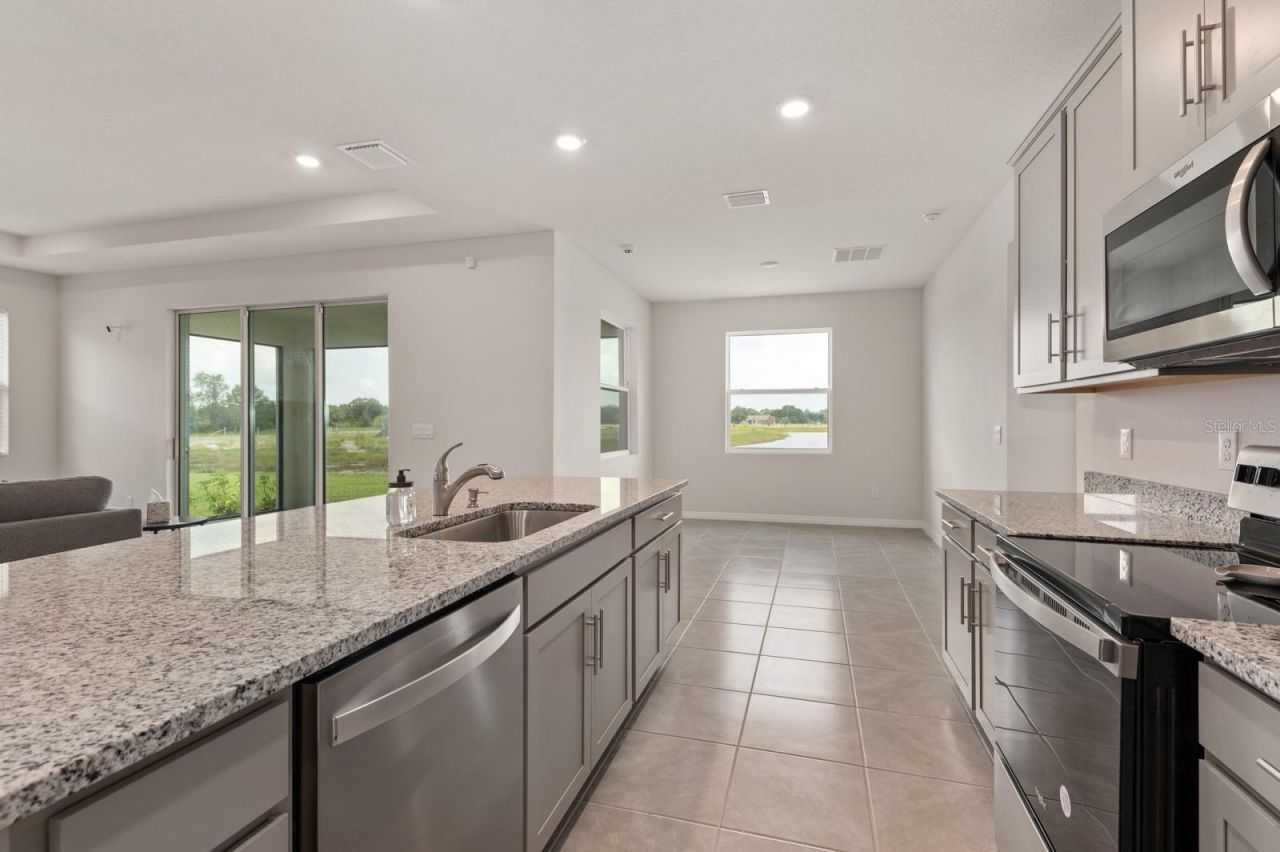 520 158th Street E, Bradenton, FL 34212 Photo