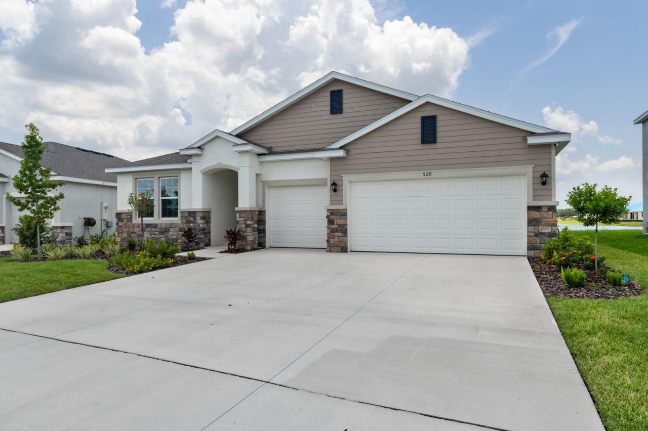 520 158th Street E, Bradenton, FL 34212 Photo