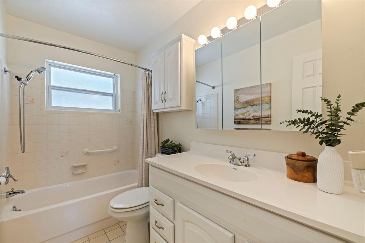 6477 33rd Avenue N, Saint Petersburg, FL 33710 Photo