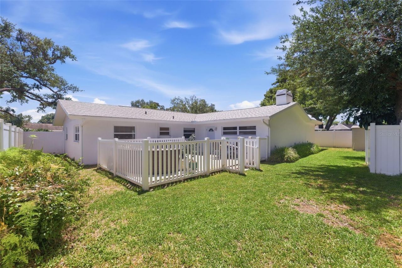 6477 33rd Avenue N, Saint Petersburg, FL 33710 Photo