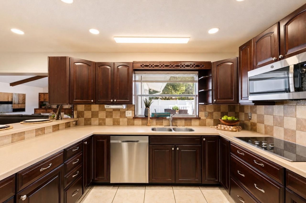 6477 33rd Avenue N, Saint Petersburg, FL 33710 Photo