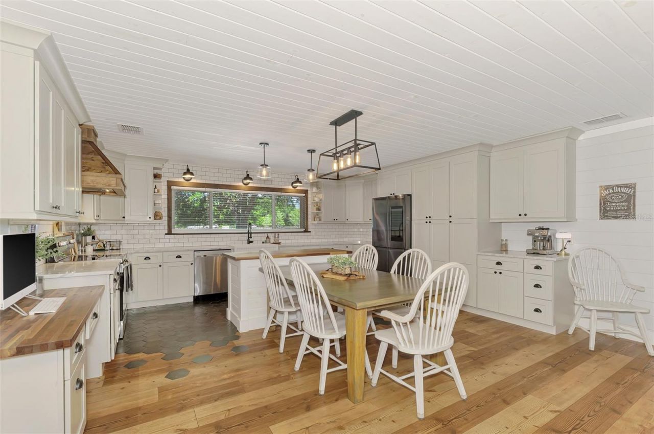 10433 SW Jernigan Street , Arcadia, FL 34269 Photo