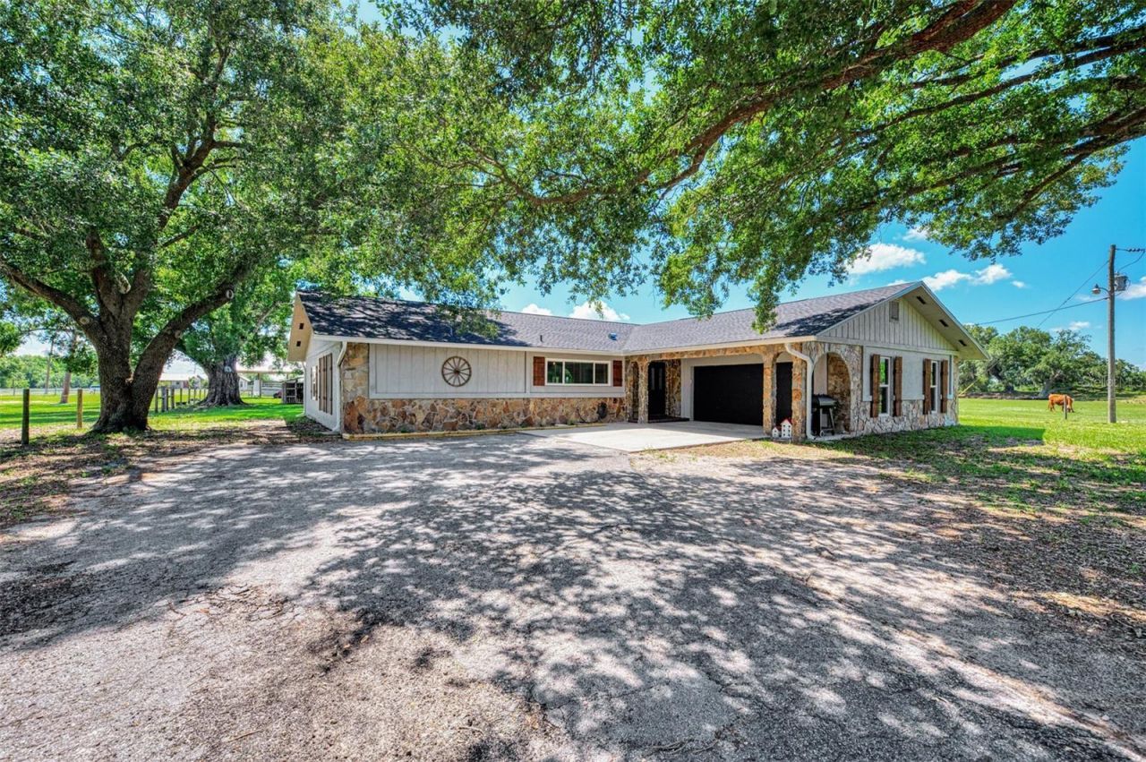 10433 SW Jernigan Street , Arcadia, FL 34269 Photo