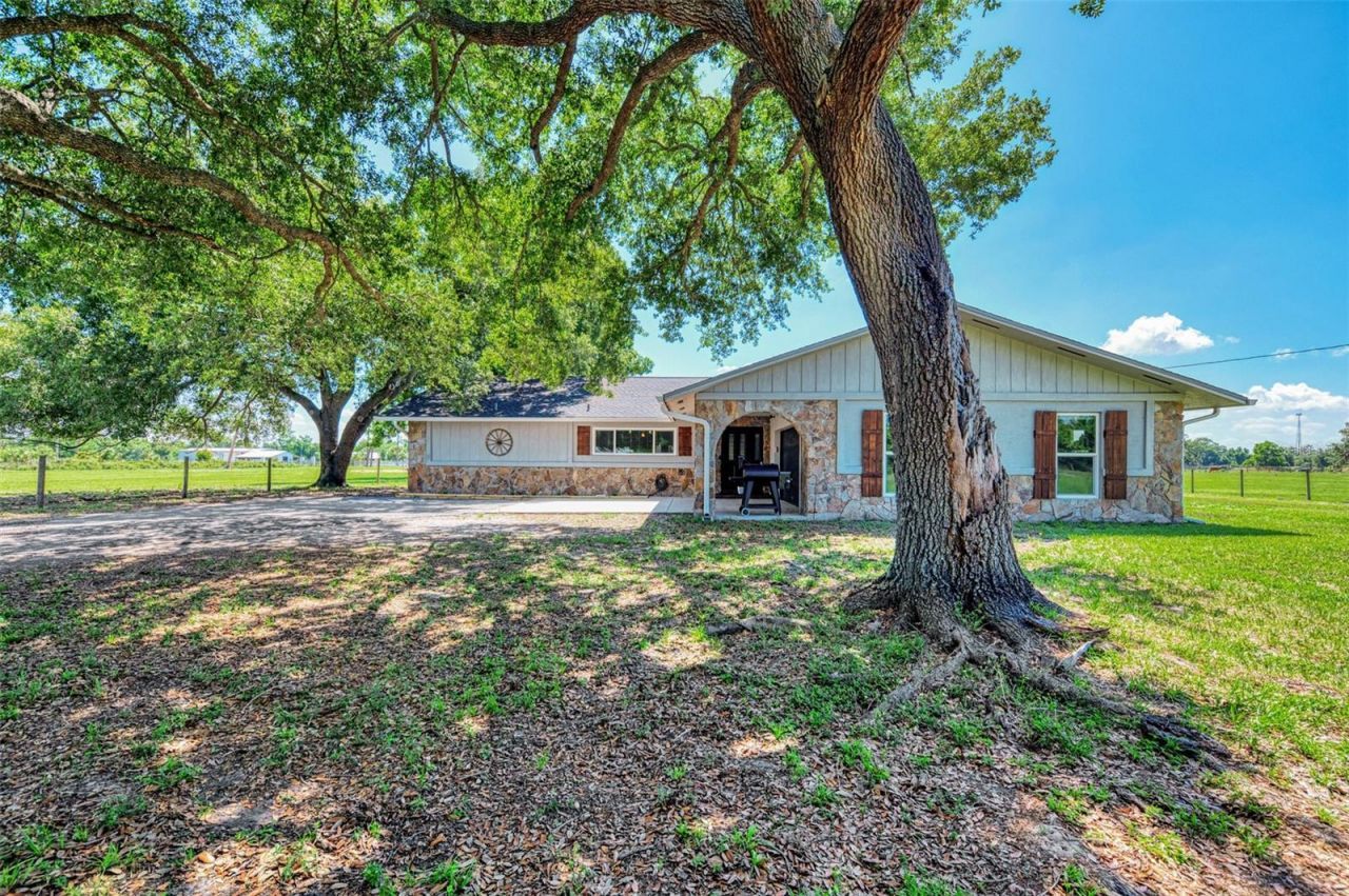 10433 SW Jernigan Street , Arcadia, FL 34269 Photo