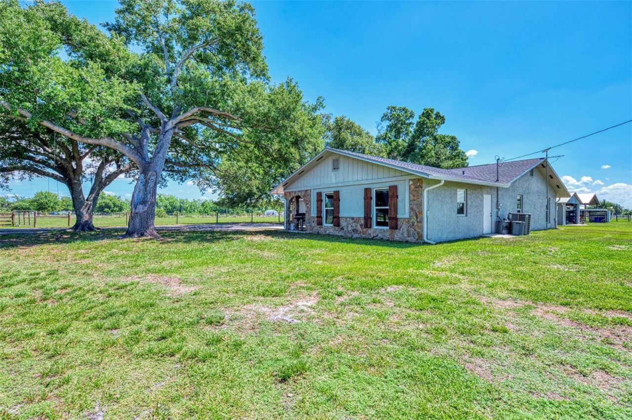 10433 SW Jernigan Street , Arcadia, FL 34269 Photo